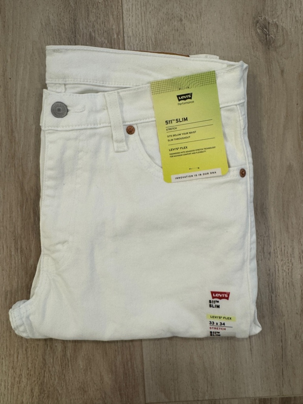 511 Levi's White Slim Jeans 33x34 (NWT)